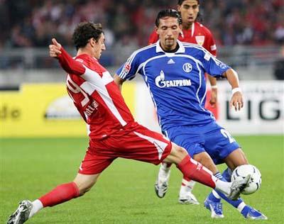 教練組也經 教練組也經